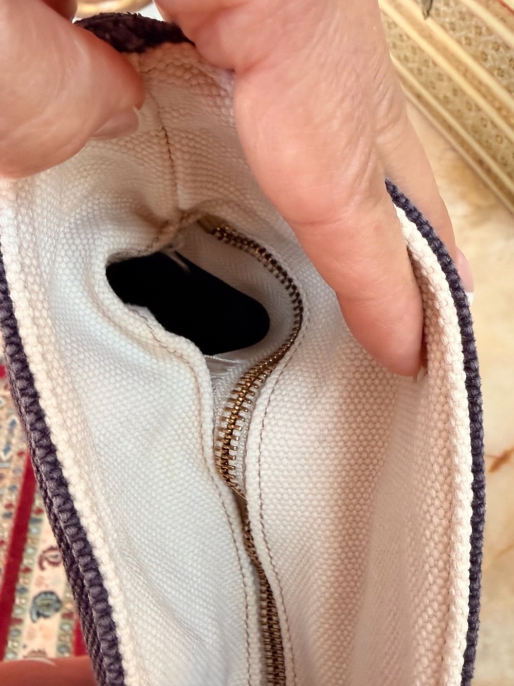 Tory Burch Navy Canvas Tote with White Logo Accent beach tote bag 21X15X7 - Picture 7 of 10